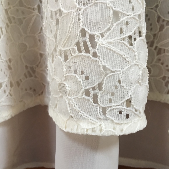 Anthropologie Clu + Willoughby Top - Picture 5 of 6